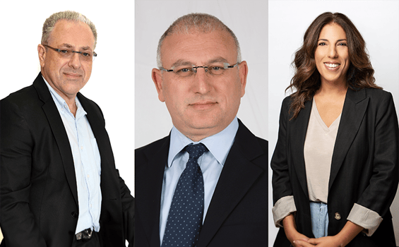 מימין לשמאל: מיכל דוידוף, מנהלת מערך השירות בהכשרה; שמעון מירון, מנכ״ל הכשרה חברה לביטוח; יבגני וולפין, סמנכ״ל, ראש אגף מערכות מידע בהכשרה חברה לביטוח, צילום: שירעד שליט ורמי זרנגר